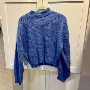 URBAN OUTFITTERS BLUE CROPPED CROTCHET SWEATER